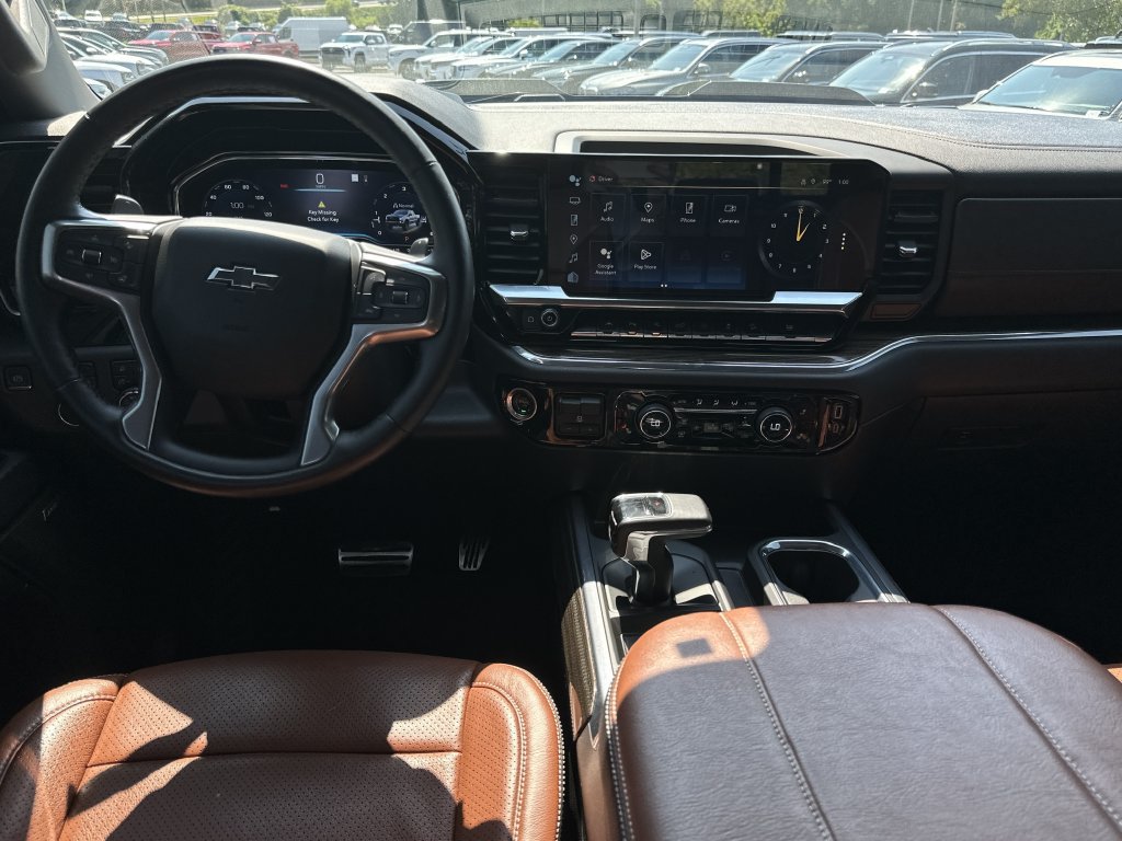 Used 2023 Chevrolet Silverado 1500 LT Trail Boss w/ LT Trail Boss Premium Package AWD/4WD image 10