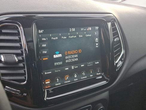 Used 2019 Jeep Compass Limited w/ Safety & Security Group image 18