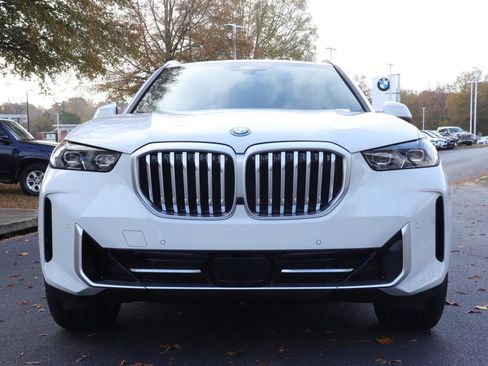 New 2026 BMW X5 xDrive50e w/ Climate Comfort Package image 2