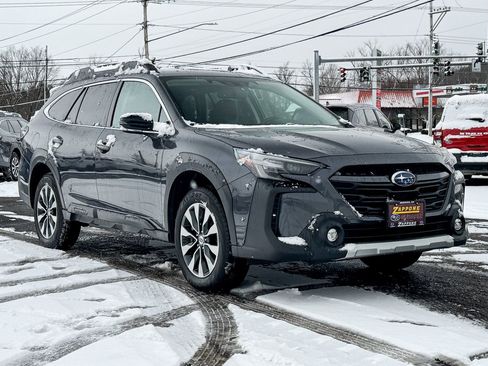 Used 2023 Subaru Outback Limited image 1