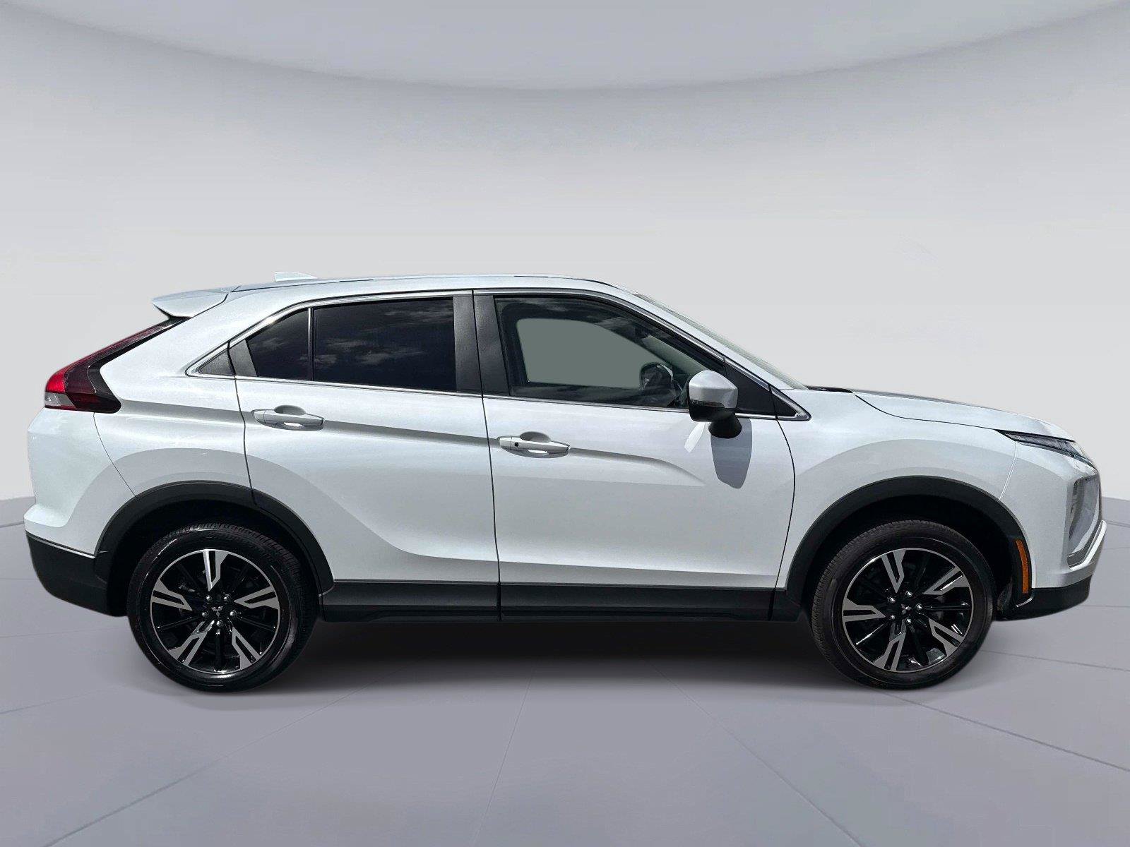 Used 2025 Mitsubishi Eclipse Cross SE AWD/4WD image 2
