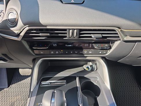 New 2025 MAZDA CX-90 3.3 Turbo w/ Preferred Package image 15