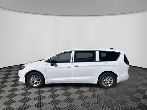 New 2026 Chrysler Voyager LX image 2