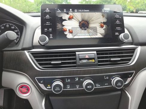 Used 2018 Honda Accord EX-L image 11