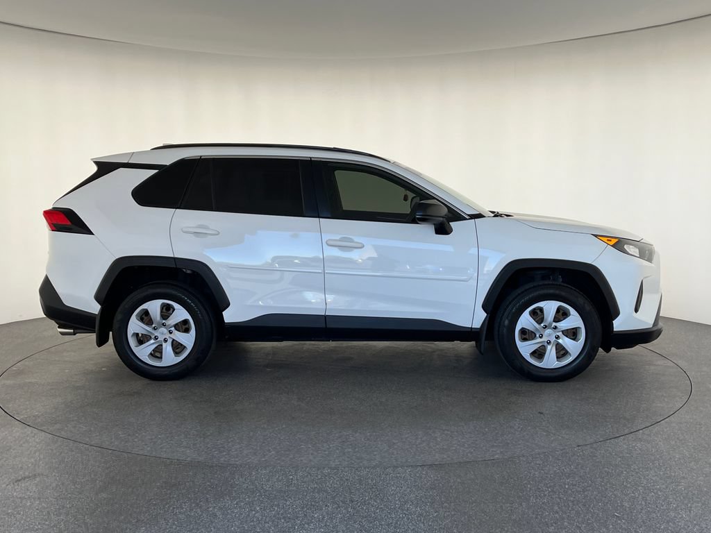 Used 2019 Toyota RAV4 LE w/ Carpet Mat Package FWD image 2