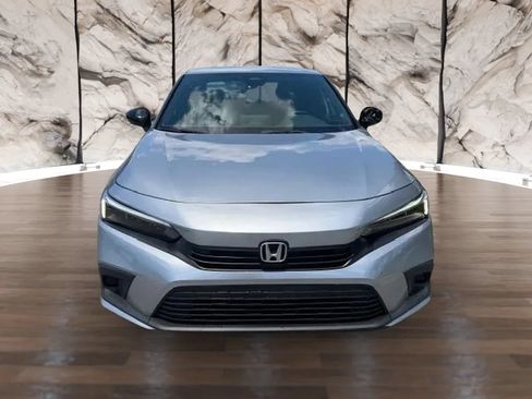 Used 2024 Honda Civic Sport image 2