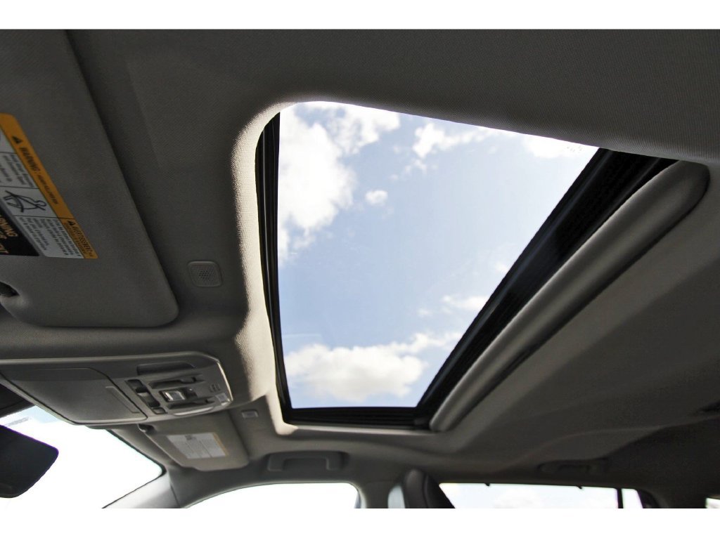 Used 2023 Toyota Highlander XLE AWD/4WD image 26