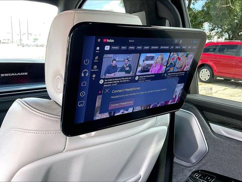 Used 2026 Cadillac Escalade V w/ LPO, ONYX Package AWD/4WD image 26