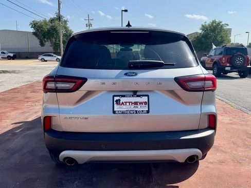 Used 2023 Ford Escape Active w/ Tech Pack #1 AWD/4WD image 6