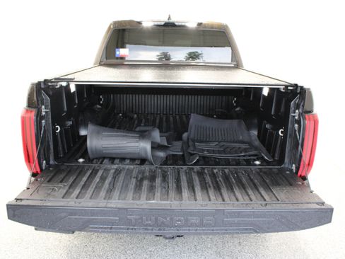 Used 2023 Toyota Tundra Limited w/ Power Package AWD/4WD image 9