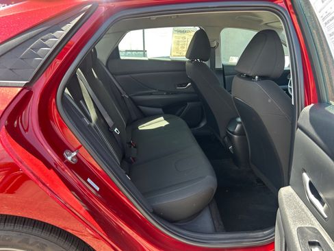 Certified 2024 Hyundai Elantra SEL FWD image 29