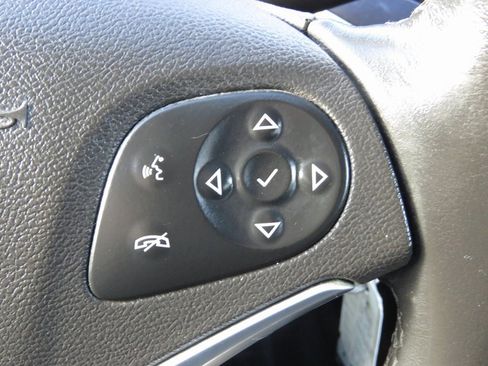 Used 2016 Chevrolet Impala LT w/ Convenience Package image 23