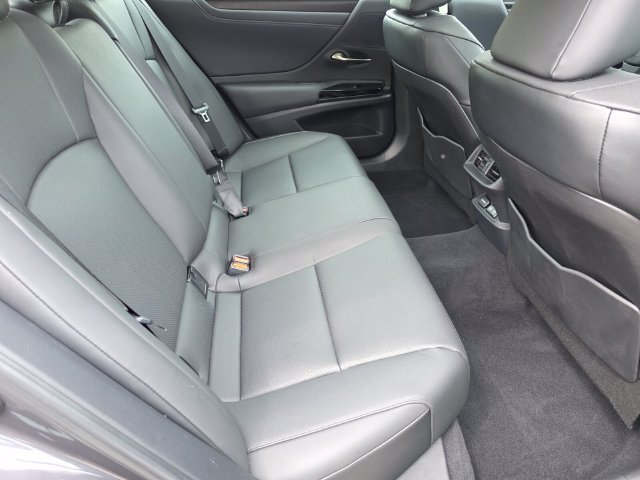 Used 2025 Lexus ES 350 w/ Premium Package FWD image 13