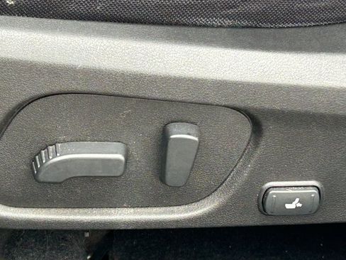 Used 2017 Subaru Forester 2.5i Premium w/ All-Weather Package image 25