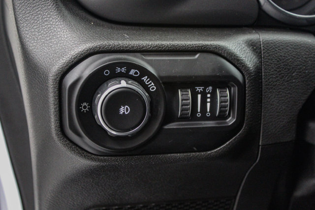 Used 2021 Jeep Wrangler Sport AWD/4WD image 15