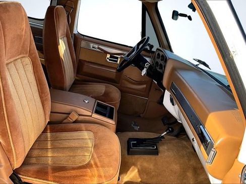 Used 1990 Chevrolet Blazer 4WD image 24