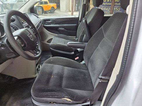 Used 2017 Dodge Grand Caravan SE w/ Power Window Group FWD image 17