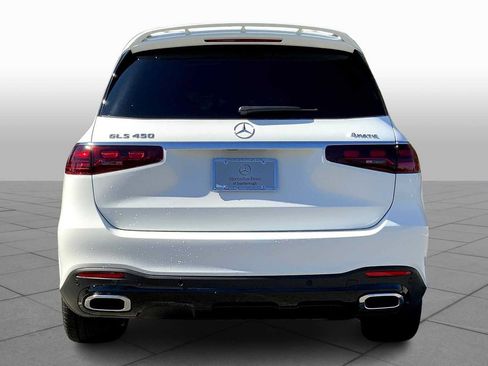 Used 2026 Mercedes-Benz GLS 450 4MATIC image 4