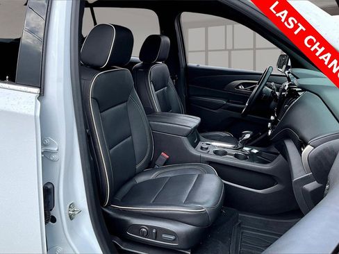 Used 2023 Chevrolet Traverse Premier image 7