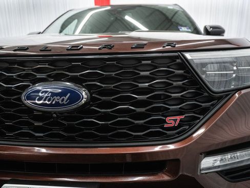 Used 2020 Ford Explorer ST w/ ST Street Pack AWD/4WD image 6