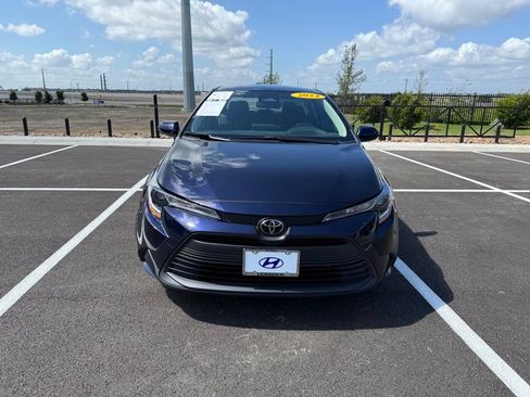 Used 2024 Toyota Corolla LE FWD image 2