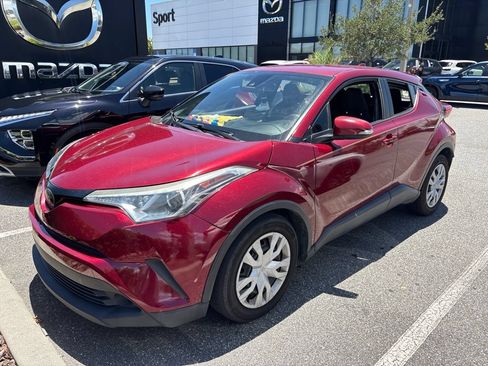 Used 2019 Toyota C-HR LE FWD image 2