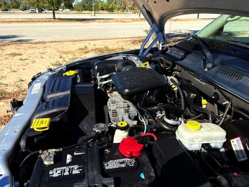 Used 2004 Dodge Dakota Club Cab 2WD w/ Tire & Handling Group image 19