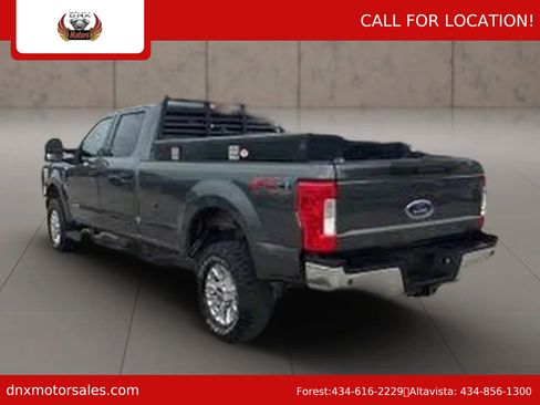 Used 2018 Ford F250 XLT w/ XLT Value Package image 4