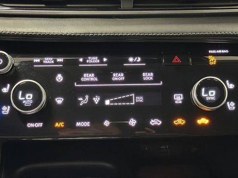 Used 2024 INFINITI QX60 Sensory w/ Vision Package AWD/4WD image 18