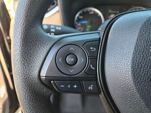 Certified 2021 Toyota RAV4 LE AWD/4WD image 23