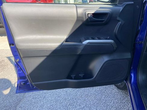 Used 2023 Toyota Tacoma SR5 RWD image 11