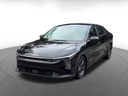 Used 2025 Kia K4 FWD image 6