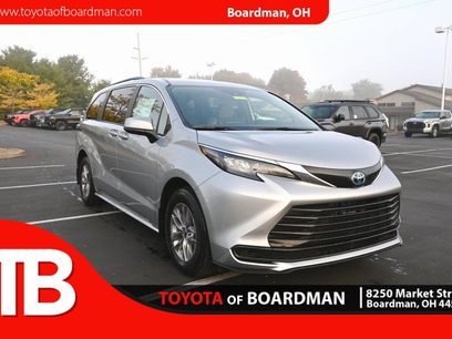 New 2025 Toyota Sienna LE