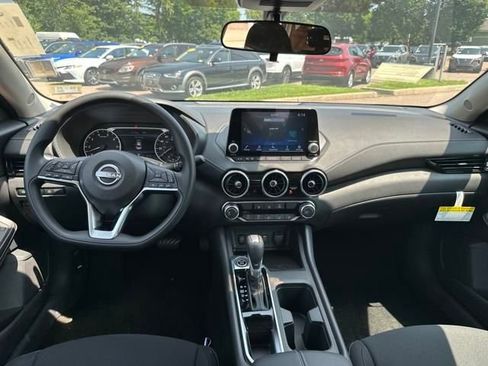 New 2025 Nissan Sentra SV w/ Trunk Package image 6