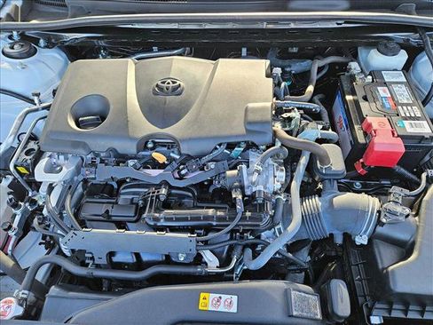 Used 2022 Toyota Camry LE image 21