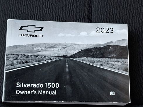 Used 2023 Chevrolet Silverado 1500 Custom Trail Boss w/ LPO, Dark Essentials Package AWD/4WD image 25