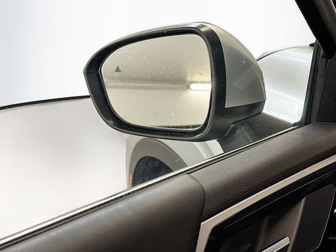 Used 2024 Mitsubishi Outlander SE AWD/4WD image 16
