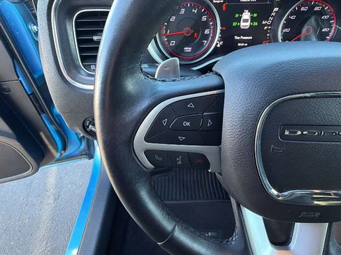 Used 2015 Dodge Charger SXT RWD image 19