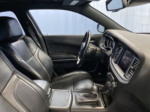 Used 2018 Dodge Charger GT image 45