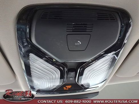 Used 2025 BMW X7 xDrive40i AWD/4WD image 38