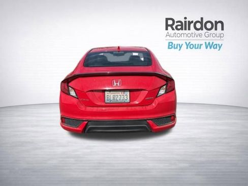 Used 2017 Honda Civic Touring image 6