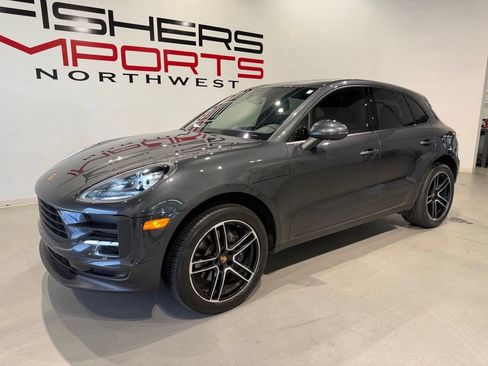 Used 2021 Porsche Macan AWD/4WD image 2