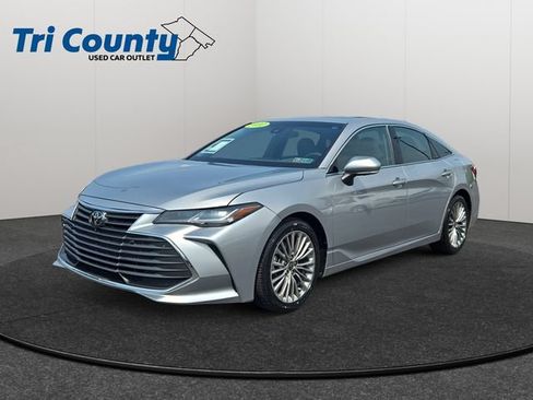 Certified 2022 Toyota Avalon Limited w/ Advanced Safety Package FWD image 3