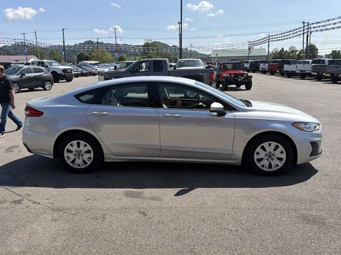 Used 2019 Ford Fusion S FWD image 21