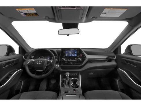 Used 2021 Toyota Highlander L FWD image 8