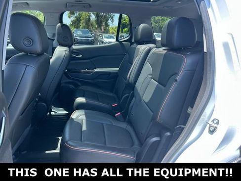 Used 2023 GMC Acadia AT4 w/ Technology Package AWD/4WD image 15