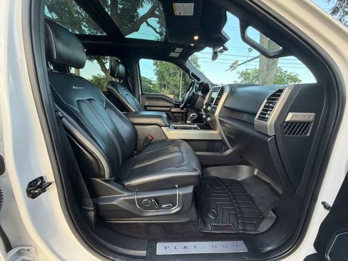 Used 2018 Ford F150 Platinum w/ Equipment Group 701A Luxury AWD/4WD image 16