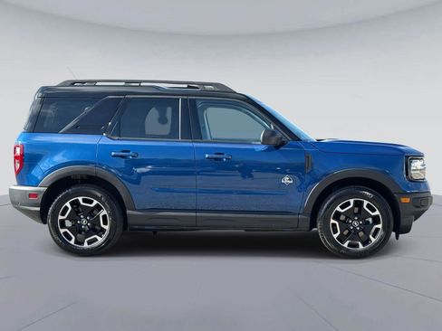 Used 2023 Ford Bronco Sport Outer Banks image 2