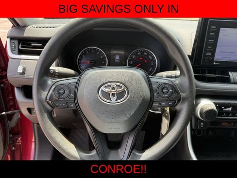 Used 2021 Toyota RAV4 LE AWD/4WD image 14