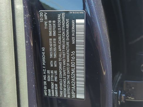 Used 2021 Porsche Macan image 34